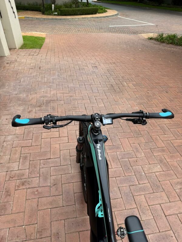 BIANCHI E-SUV ADVENTURE (LESS THAN 300KM) - Image 8